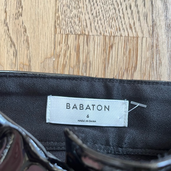 Babaton size 6 holographic PU high waisted skinny pants - Picture 2 of 4